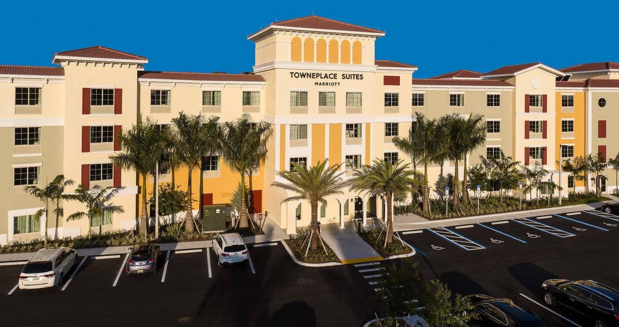 Towneplace Suites By Marriott Fort Myers Estero Exterior foto
